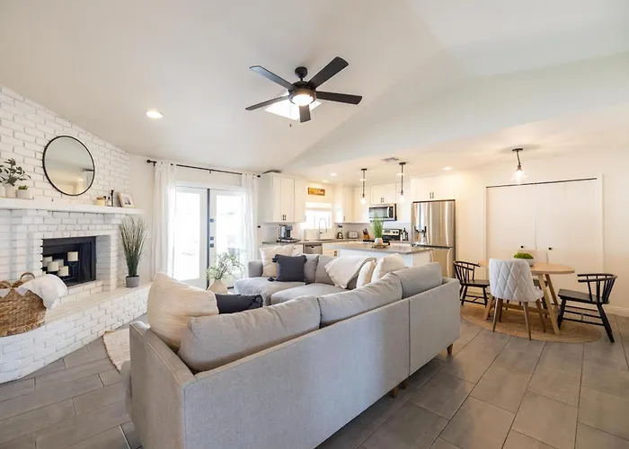 Holiday home East Laurel Gilbert