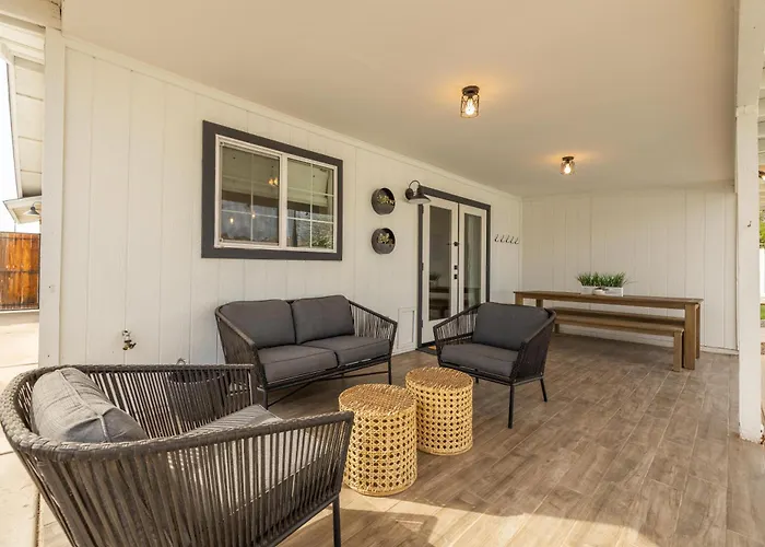 Holiday home East Laurel Gilbert